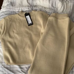 Crop short sleeve and wide leg pant